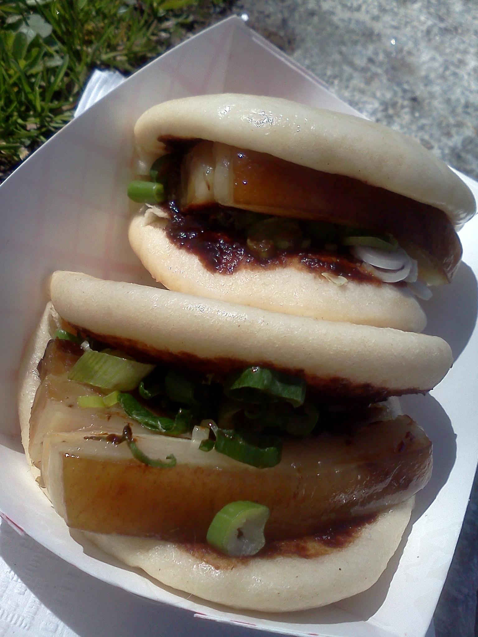 fugu-pork-belly-buns